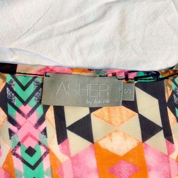 Colorful Geometric Top - Picture 3 of 3